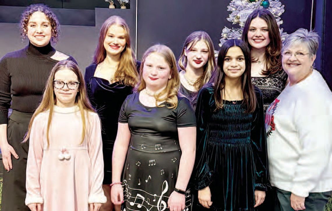 Piano students ring in Christmas with music Piano students ring in Christmas with music