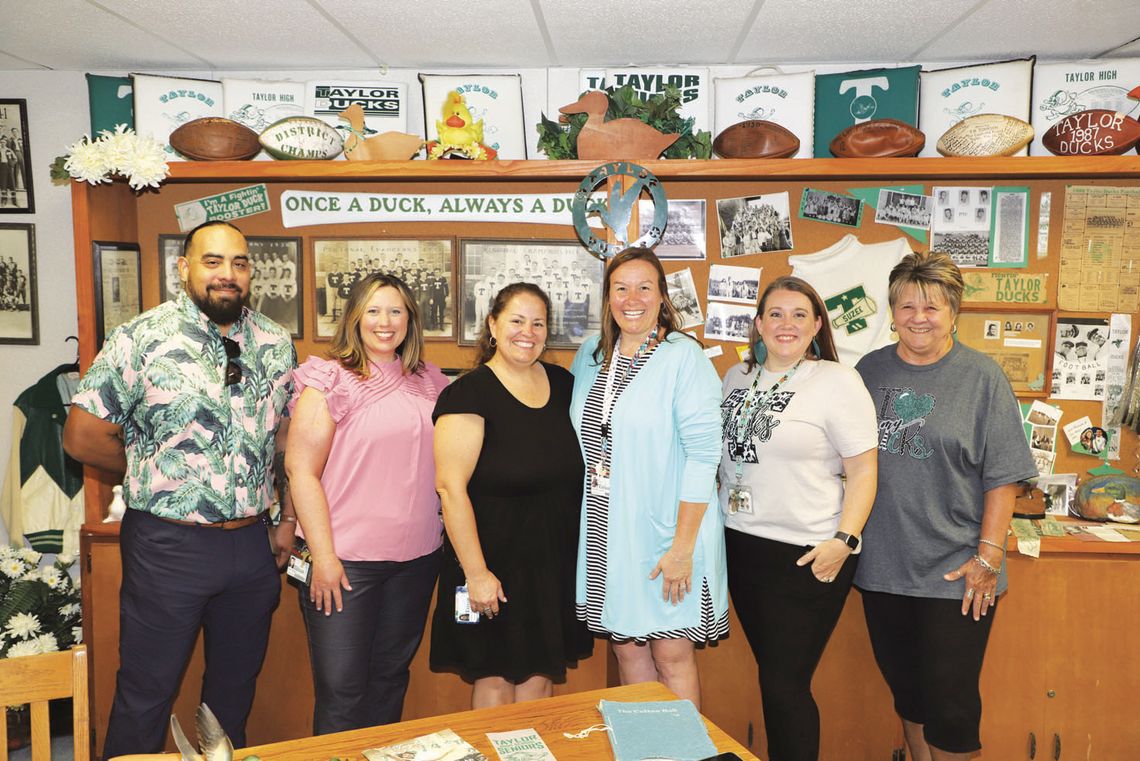 PRINCIPALS VISIT DUCK ROOM