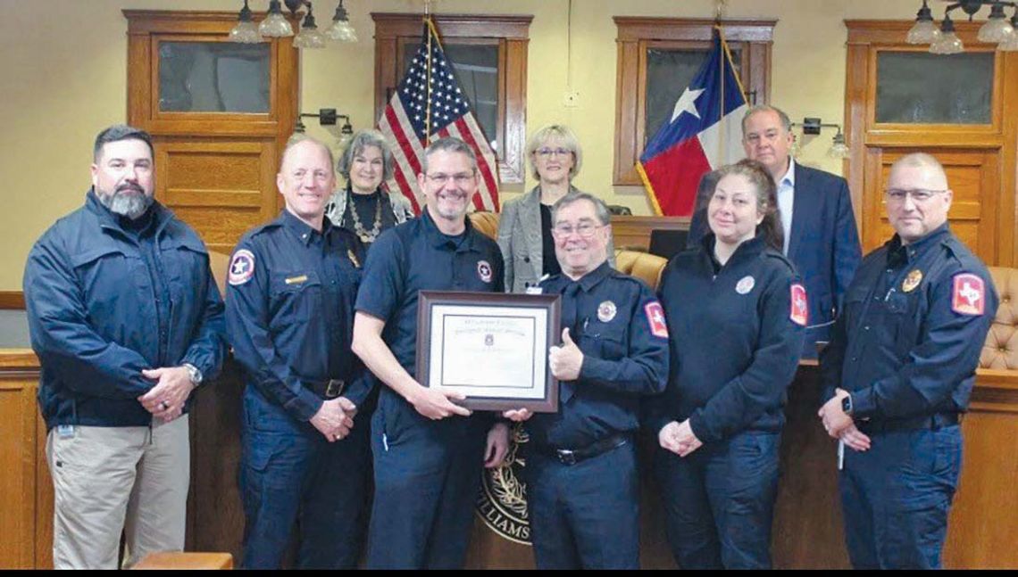 Retiring first responders draw praise, applause