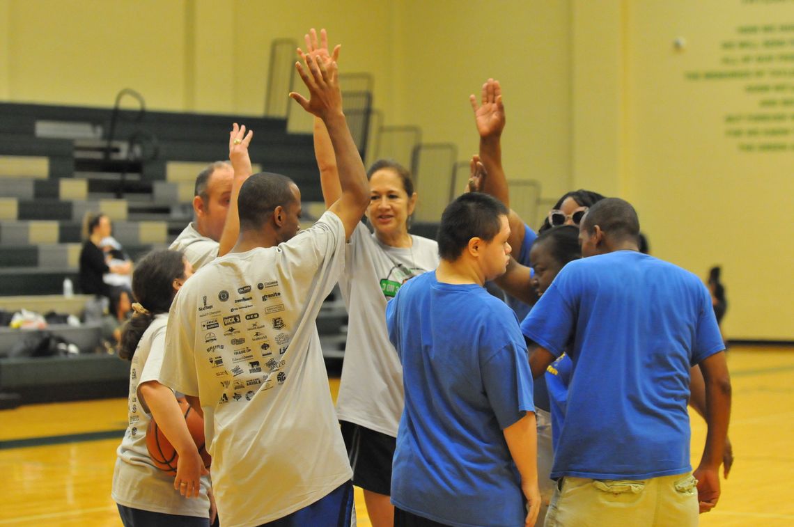 Last season, the Shining Stars were unable to compete at the Taylor Press 3-on-3 tournament due to health concerns with COVID-19. This year, the team returns to action for the first time since 2019. 