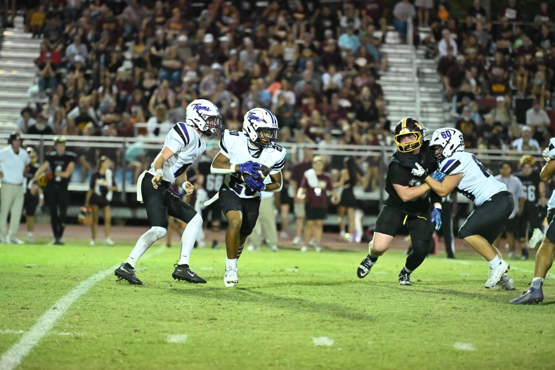 Thrall falls in rivalry game against Thorndale Thrall falls in rivalry game against Thorndale
