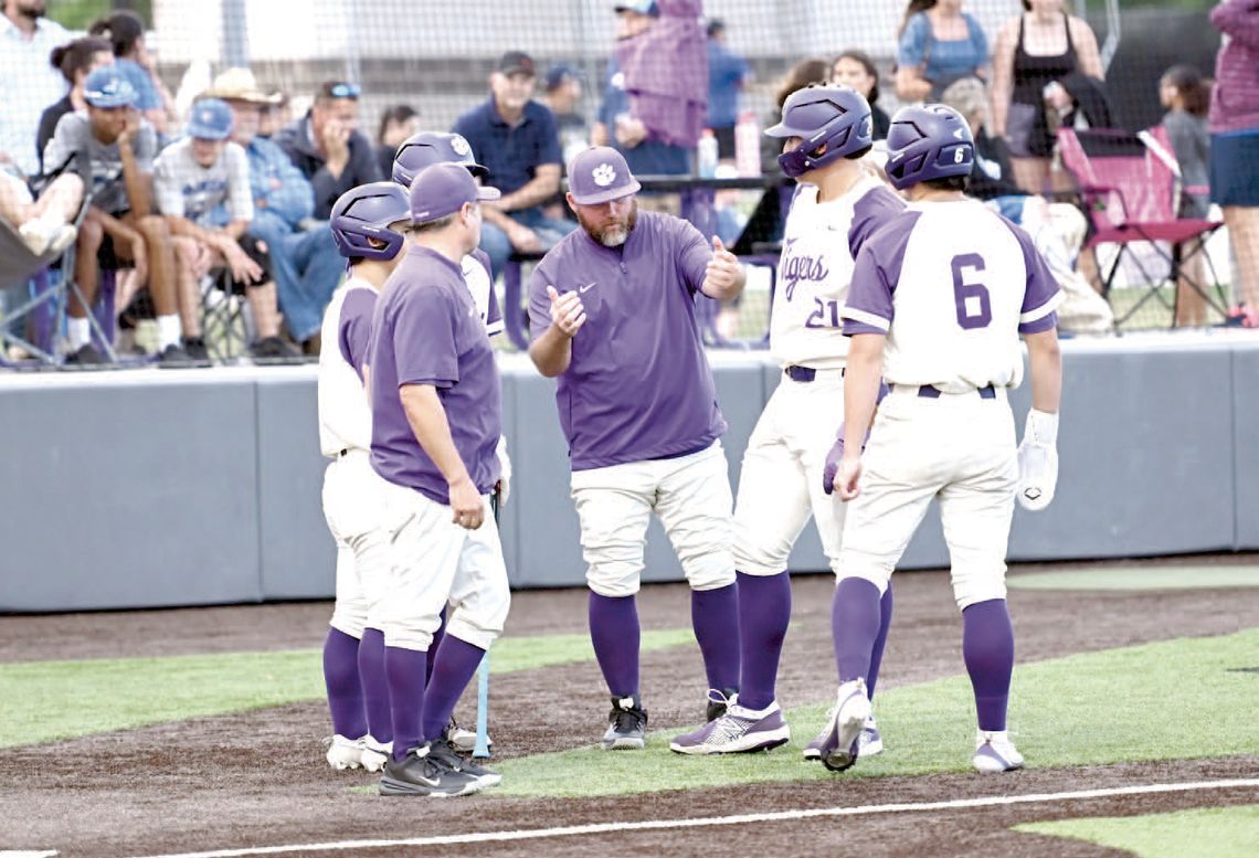 Thrall falls to Rockdale, misses playoffs