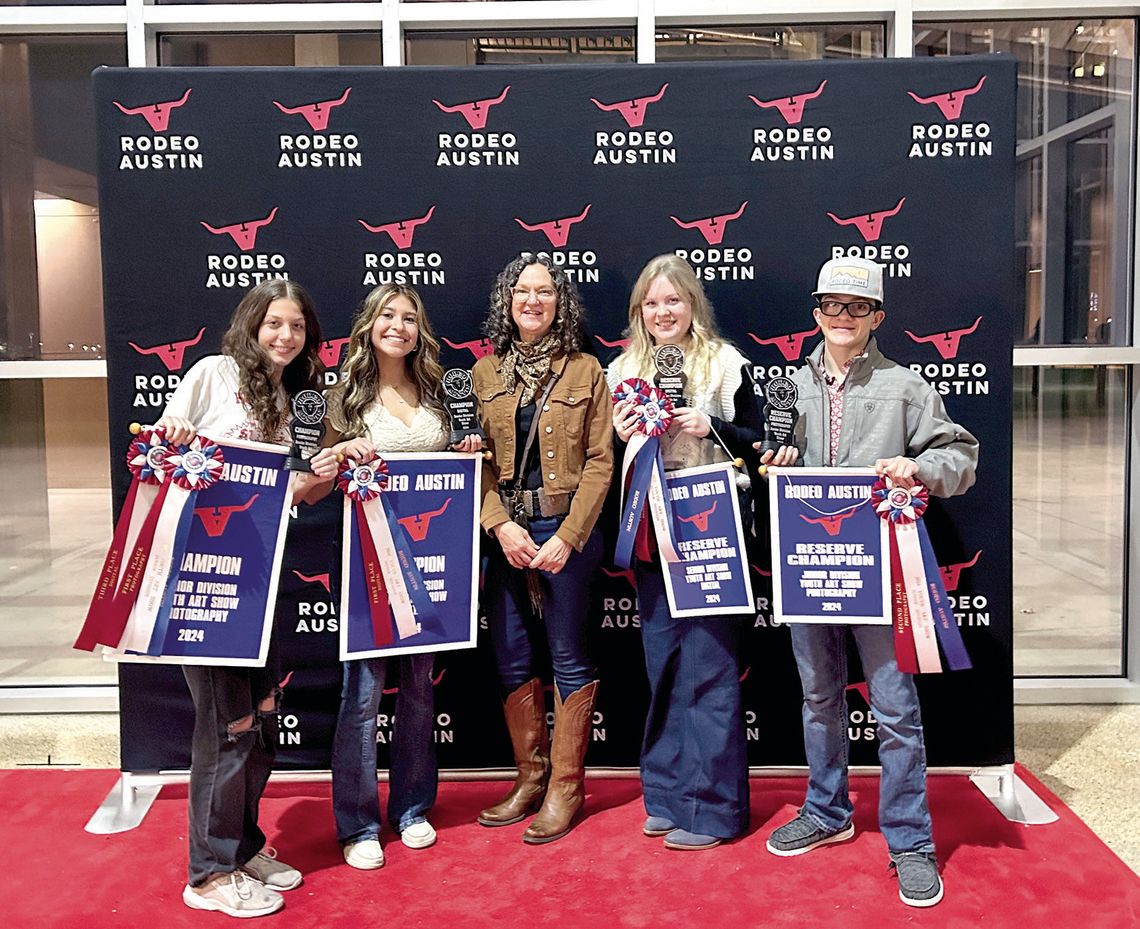 Thrall ISD students tackle rodeo