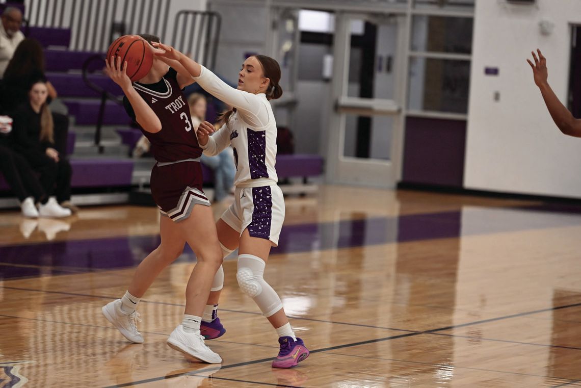 Tigerettes extend winning streak to five