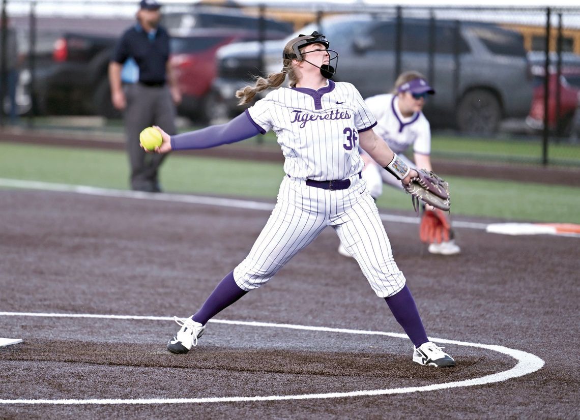 Tigerettes hold on to advance to regionals