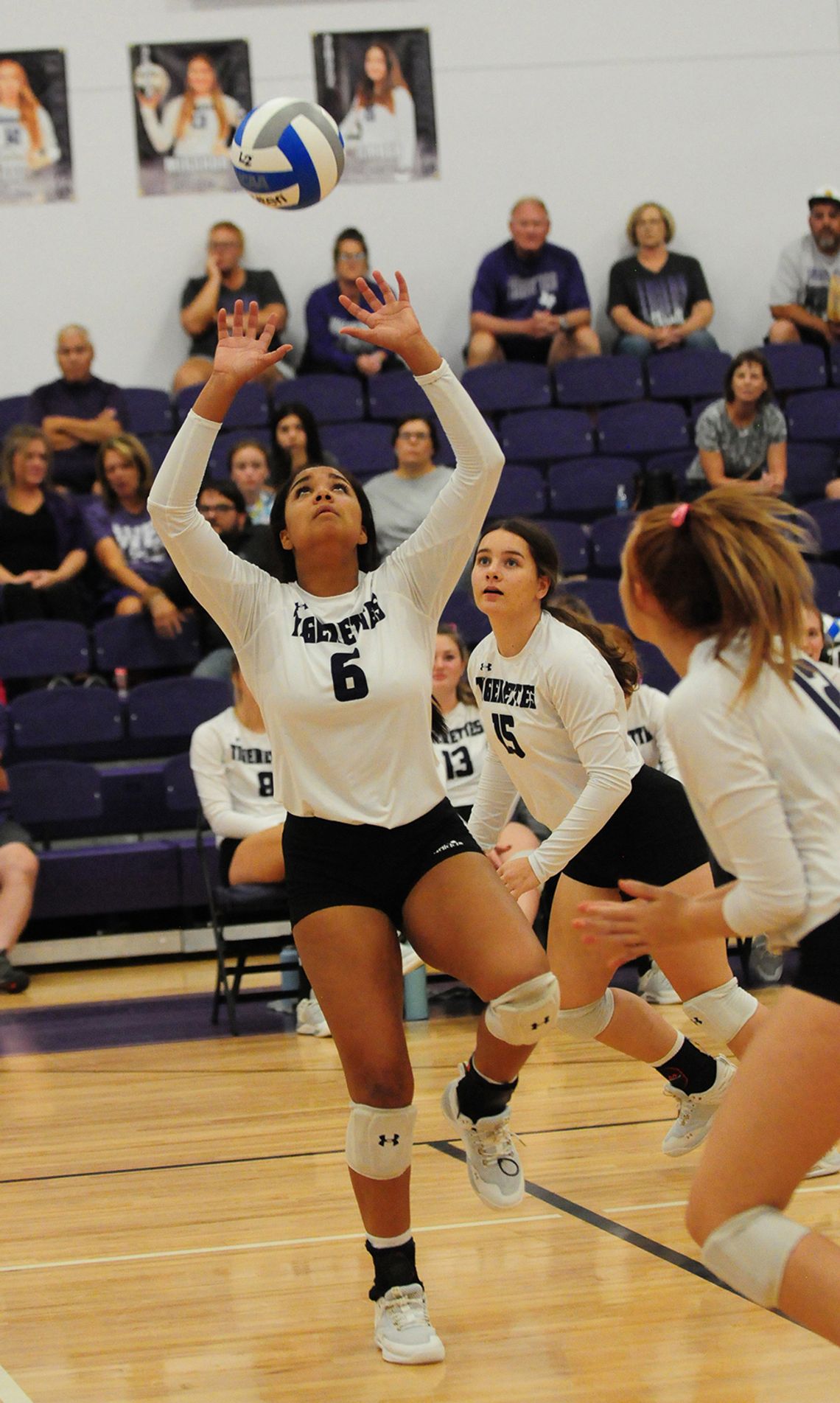 Tigerettes senior setter Aaliyah Couch sets the ball during game against Holland. Photos by Larry Pelchat