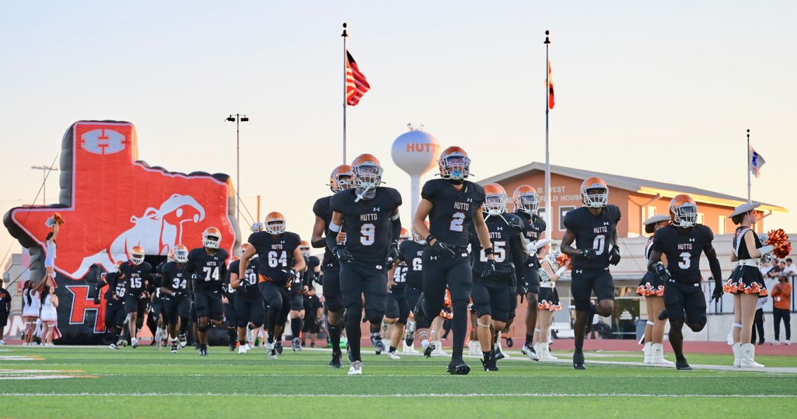 Walraven named new Hutto head football coach Walraven named new Hutto head football coach