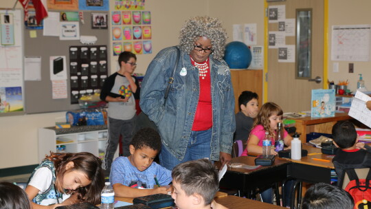 Doris Corley visits a second grade class at Naomi Pasemann Elementary School as part of the Taylor ISD Ambassador Program in 2018. Photo by Tim Crow