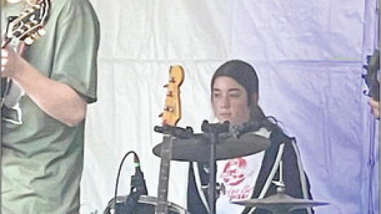 (From left) Aedyn Gibson and Marissa Eddleman perform Oct. 14 at the Austin City Limits festival. Courtesy photo