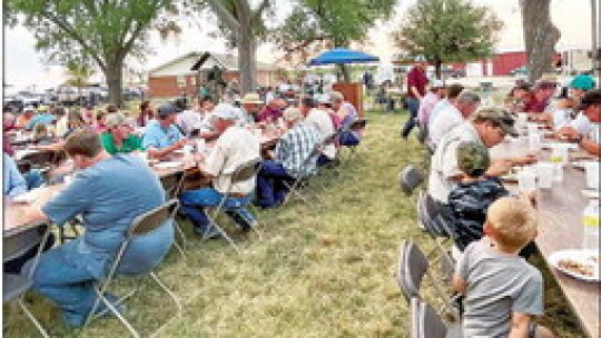 Participants enjoyed a catered meal at the 2022 Stiles Farm Field Day. Photo Courtesy of Stiles Farm