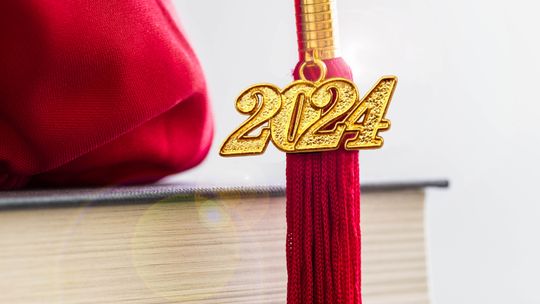 Graduation is only a few weeks away, what is the best gift to get a graduate?